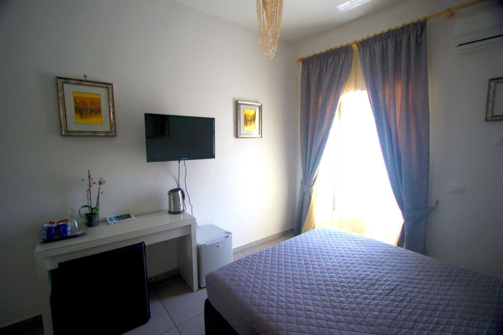 Megaride Santa Lucia Bed & Breakfast Napoli Ngoại thất bức ảnh